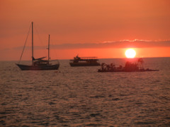 Don-the-Beach-Combers-sunset_thumb.JPG