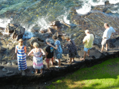 KonaTiki-sea-wall_thumb.JPG