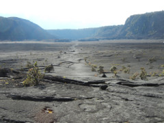 Volcano-Park-Kilauea-Iki-crater-Mordor_thumb.JPG