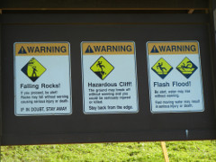 Waipio-danger_thumb.JPG